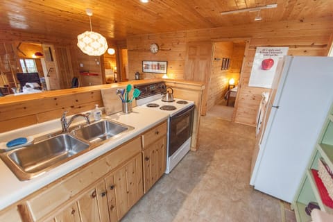 Kitchen, bedroom 3 is straight ahead, dining and living room to the left
