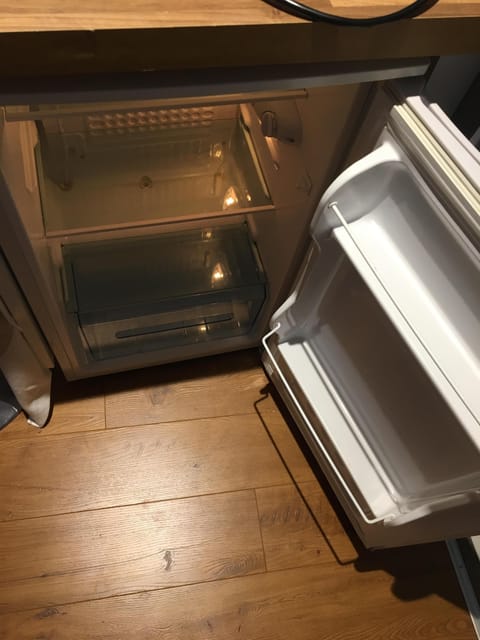 Under counter fridge 