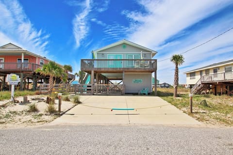 Dream Catcher Exterior from Driveway