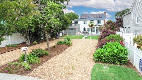 large driveways can accommodate 6 cars, off-street