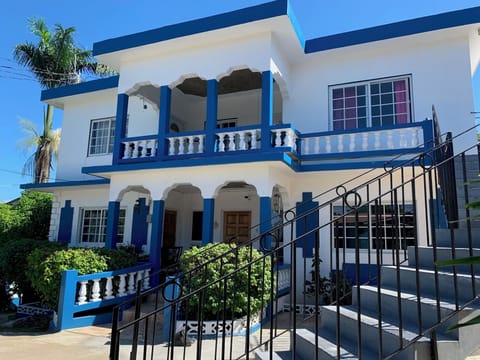 Outside view of our lovely 7 bedroom vacation home rental