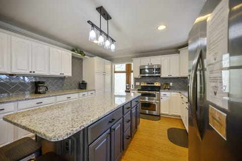 Kitchen / Main Level.