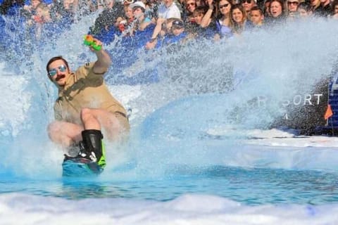 Slush cup