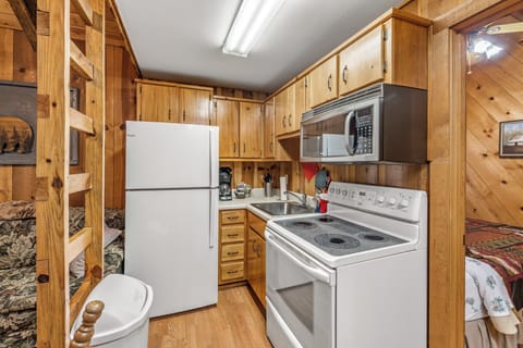 Well equipped Kitchen