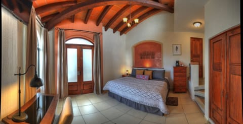 Room, 1 King Bed, Non Smoking | In-room safe, desk, iron/ironing board, free WiFi