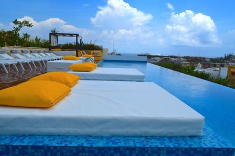 Enjoy the amazing view from the Sky Pool !