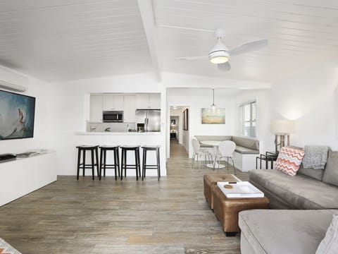 Modern tile floors keep cool in summer