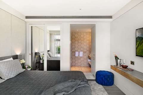 Garden Room | Premium bedding, desk, WiFi (free), individually decorated