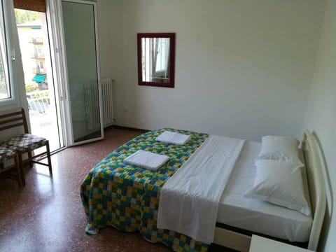 Desk, rollaway beds, free WiFi, bed sheets