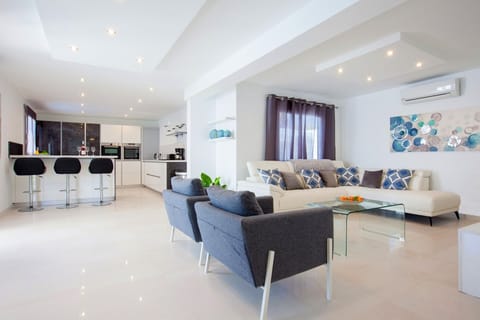 Open plan, Kitchen, living room 