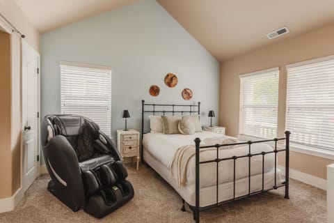 Unwind in our Osaki zero gravity massage chair after a day exploring Bend’s trails, rivers, and mountains. The perfect way to relax and recharge before your next adventure.