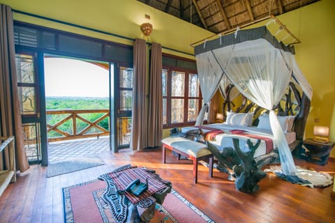 Deluxe Double Room, Balcony, Park View | Individually decorated, individually furnished, desk, laptop workspace