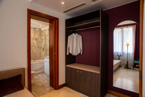 Deluxe Room | Premium bedding, down comforters, in-room safe, blackout drapes