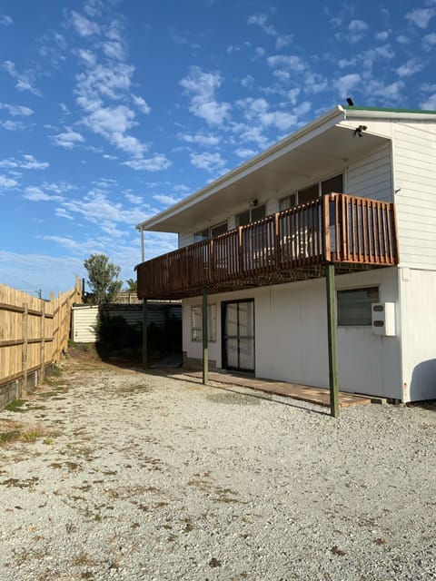 No internal access from bottom to top of the house 