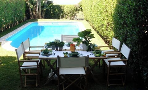 Garden and swimmingpool