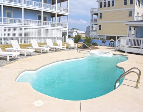Surf-or-Sound-Realty-Cape-Winds-569-Pool
