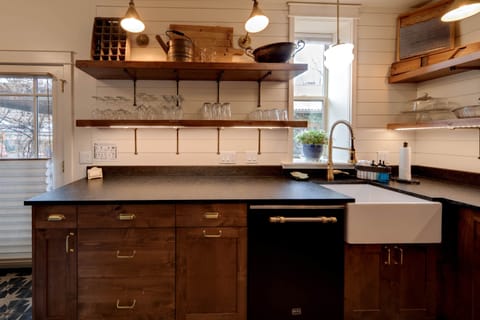 Cali Cochitta Overnight Rental (48)