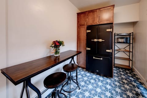 Cali Cochitta Overnight Rental (50)