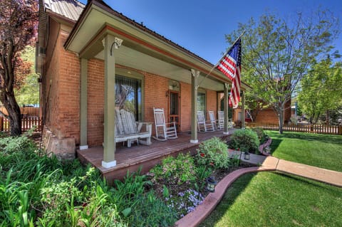 a9fca857-8f21-40dd-9b82-d208529531d0