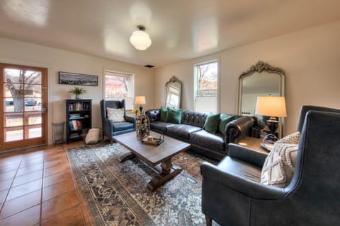 Cali Cochitta Overnight Rental (39)