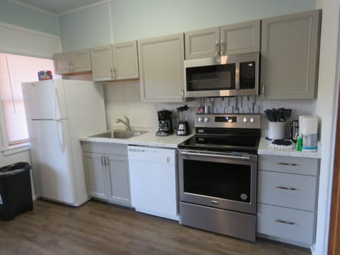 Brand new updated bottom floor kitchen