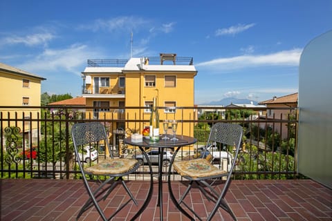Balcony for outdoor breakfast or aperitifs