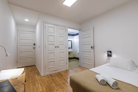 Single Room, Private Bathroom | Down comforters, free WiFi, bed sheets