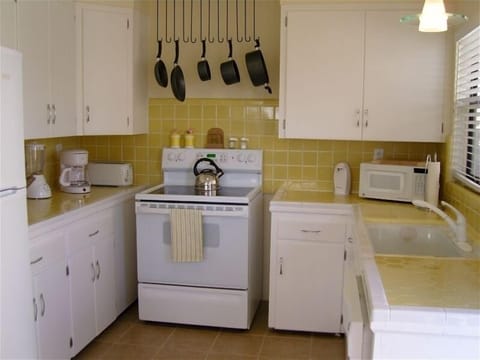 Bright and sunny kitchen, fully furnished