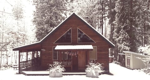 ~ WELCOME ~ to Pine Lodge