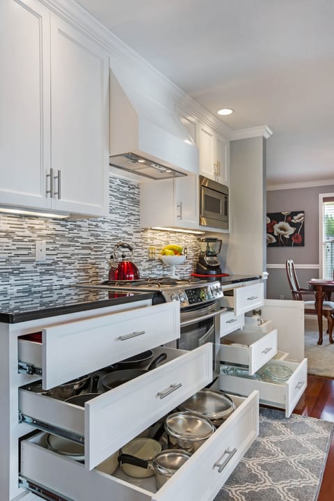 We have a variety of pots, pans, and serving dishes to accommodate guest needs.