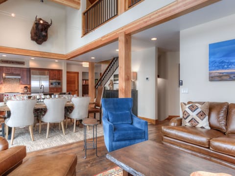 Homestead Chalet 5, Living, 3