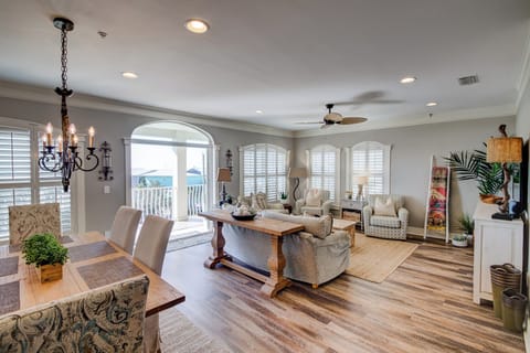 Welcome to Eyes Above the Waves by Stay That Way 30a!