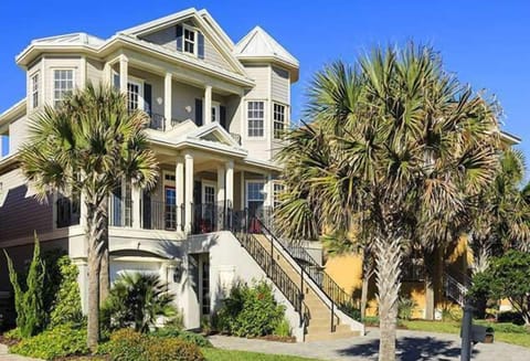 Front street view of beach house