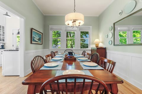 dining table seats 10