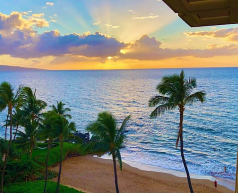 Brilliant sunsets abound from 803's lanai giving moments of additional enjoyment