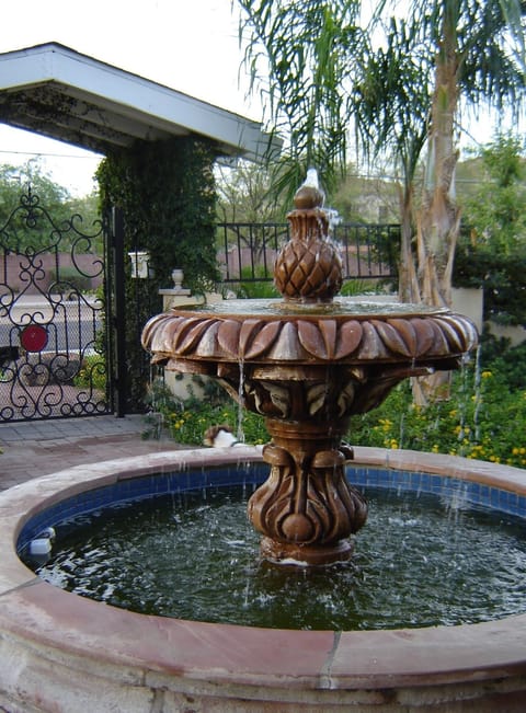 Front entrance... tranquil private courtyard