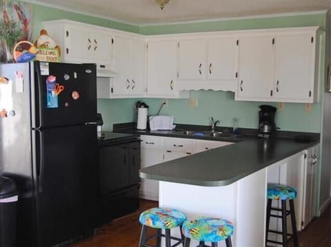 Fully Equipped Kitchen with Dishwasher