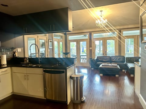 Kitchen and living room 