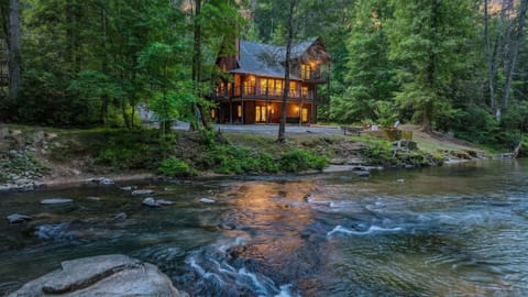 Welcome to Rockin River Lodge!