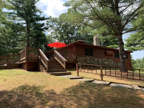 First view of the main house as you pull up the long driveway at Bannon's Mt.