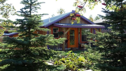 Simple living in the heard of downtown Grand Marais