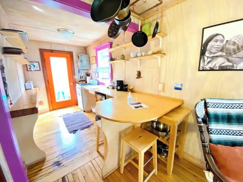 Enjoy your morning coffee at the kitchen bar