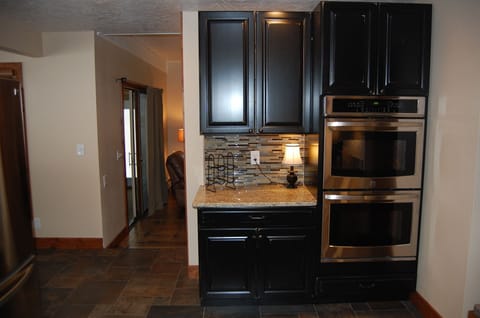 Double ovens and cabinets