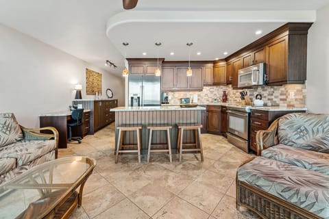 Gourmet kitchen with island & 3 bar stools.breakfast bar & 3 stools.