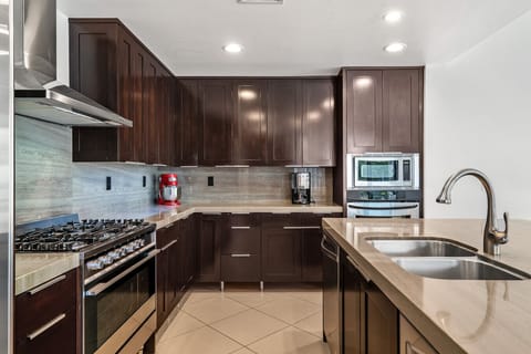 Spacious kitchen island perfect for casual mornings or evening prep