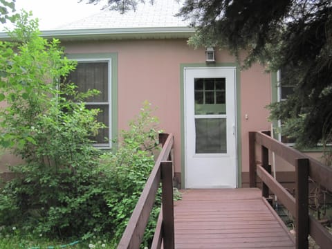 front entrance ramp