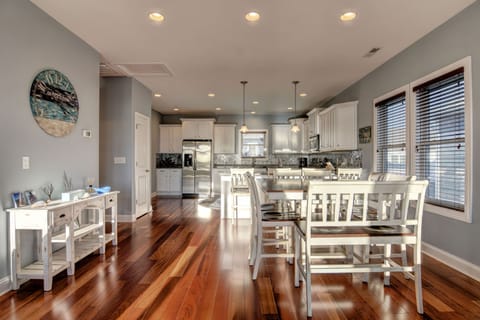 Nice open floor plan!