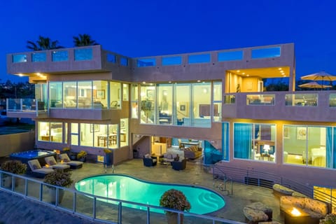 9,100 square feet Oceanfront & sunset views