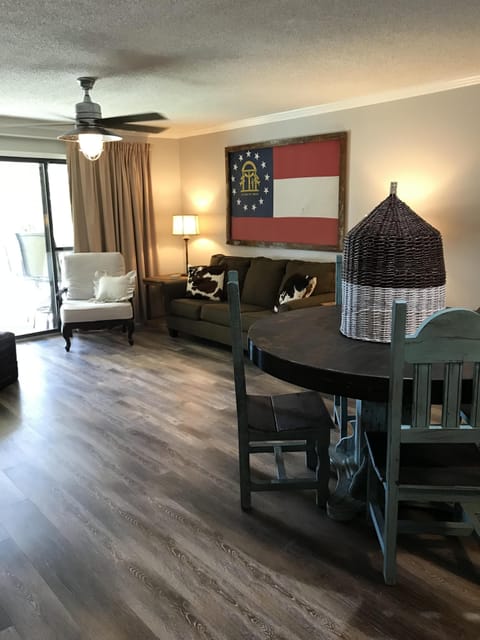 Living/dining area! Condo has just been totally renovated and redecorated 