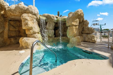 Exclusive Oceanview Grotto Hot Tub directly behind our unit.